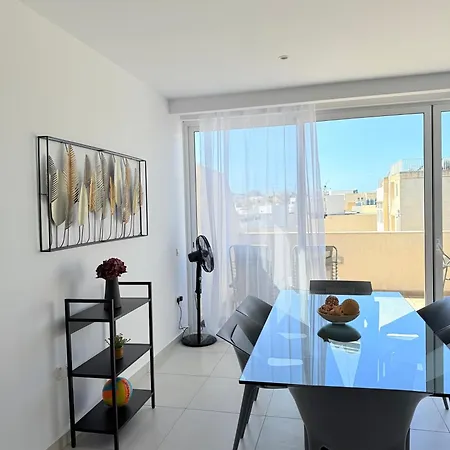 Daire Duplex Penthouse In Sliema